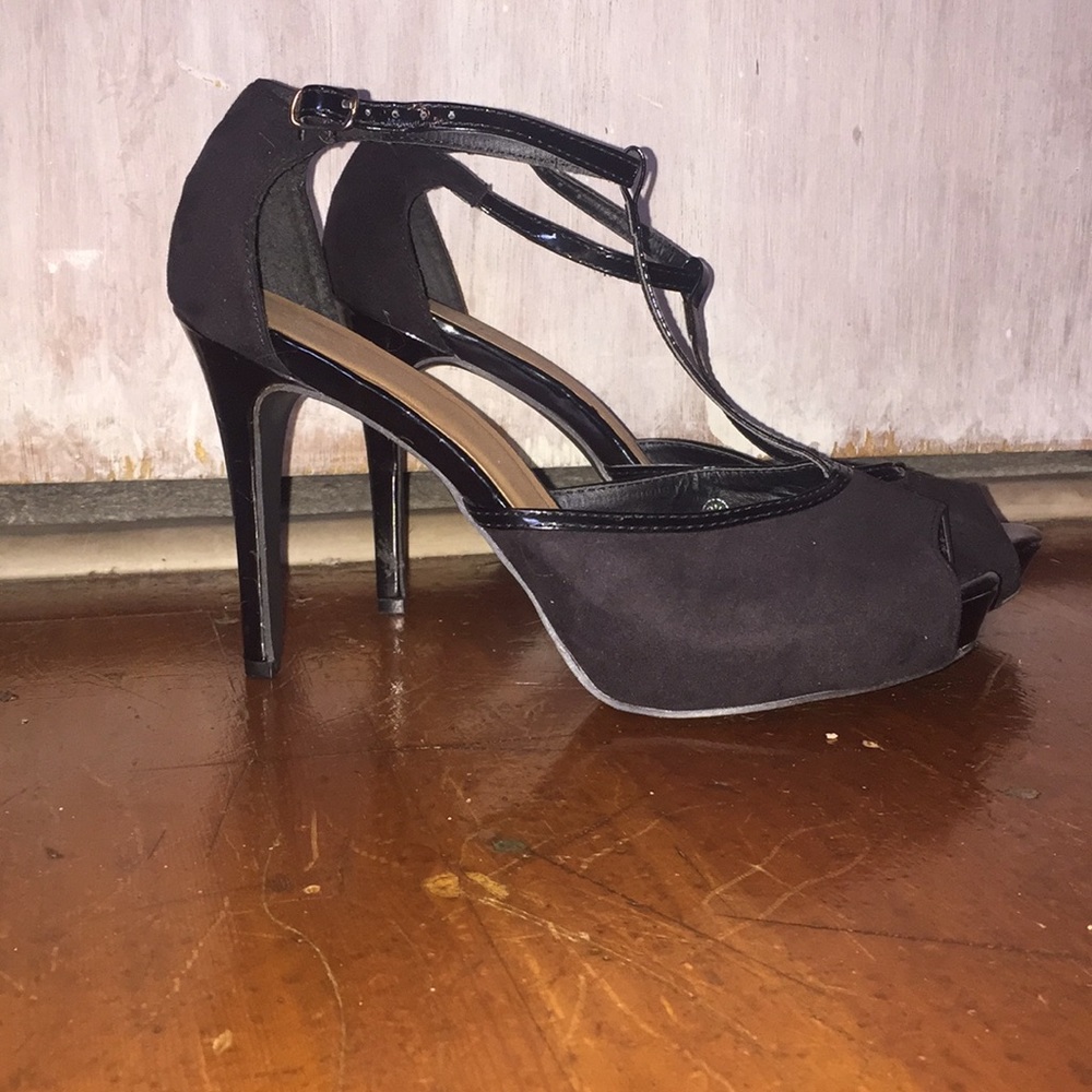 Black 4” ankle strap platform heels